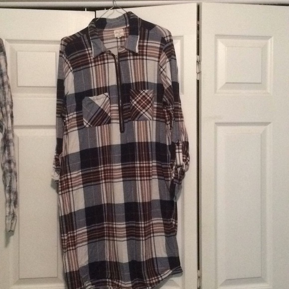 Dresses & Skirts - Dress